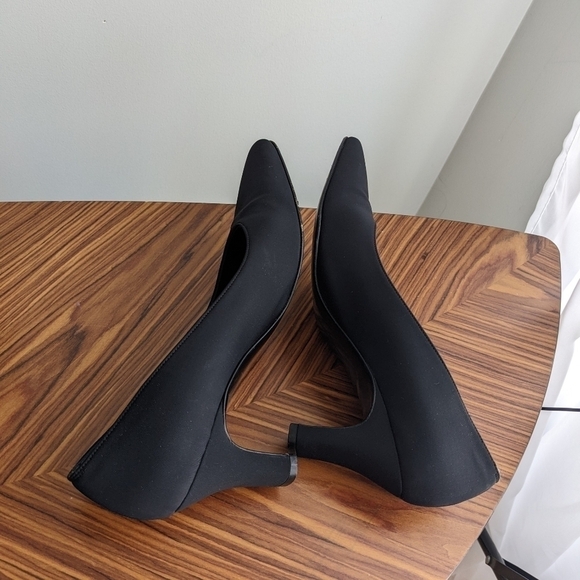 Salvatore Ferragamo black heels size 8 s2 - Picture 7 of 11